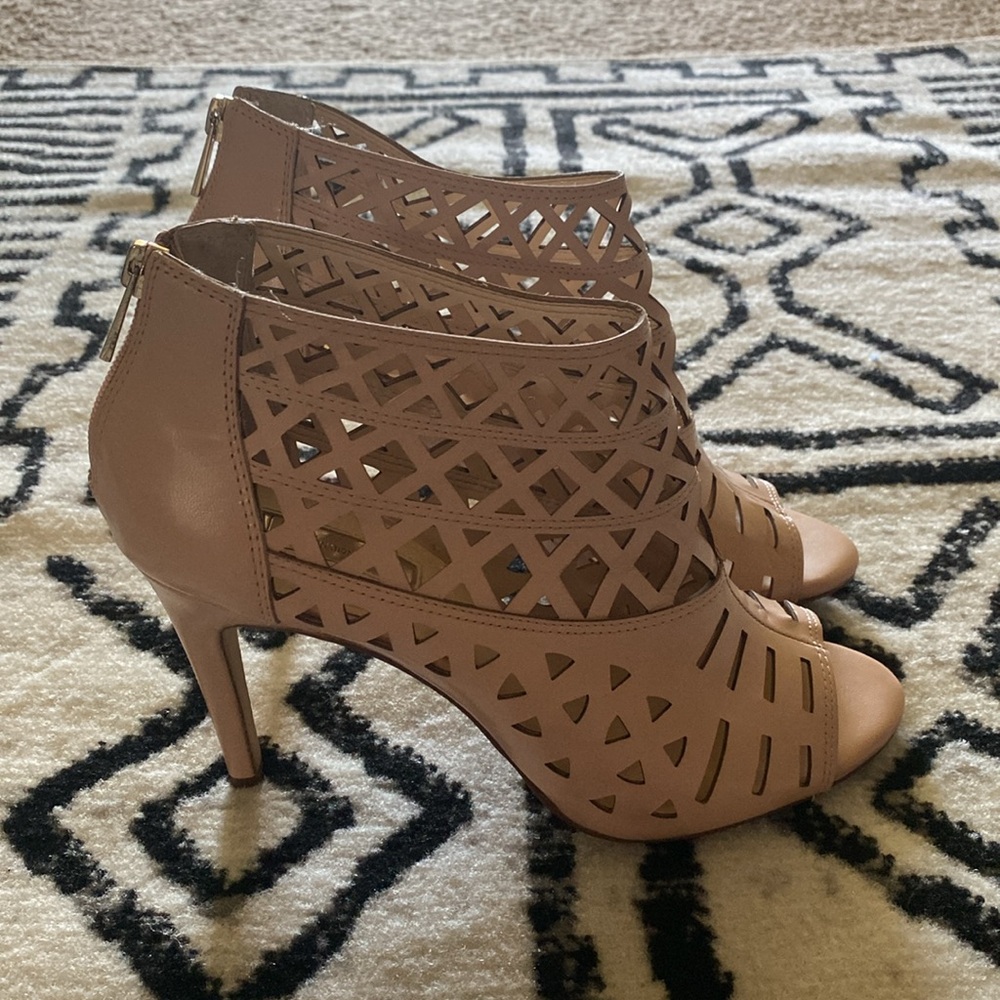 INC International Concepts RAMMEE Pink Blush Peep Toe Booties Size 10.5